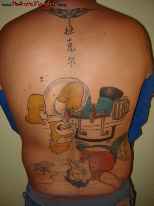 Tatuaje-de-los-Simpsons-Homero-Espalda